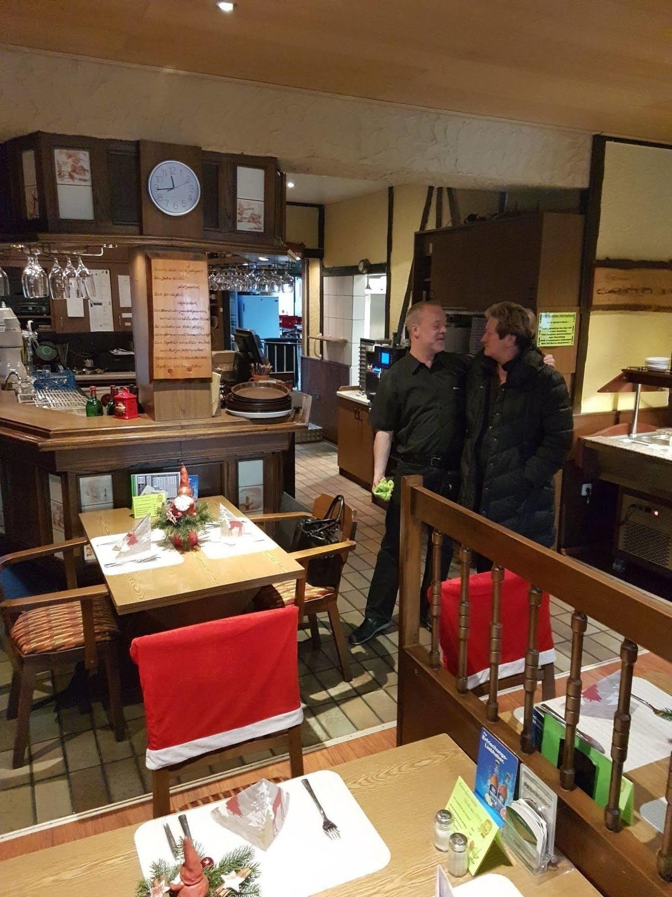 Hotel-Restaurant Zum Knurrhahn Voslapp Bagian luar foto